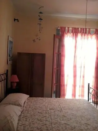 Üç Kişilik Oda, Deniz Manzaralı
