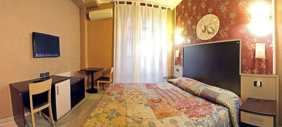 Tek Büyük Yataklı Oda