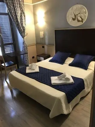 Üç Kişilik Oda