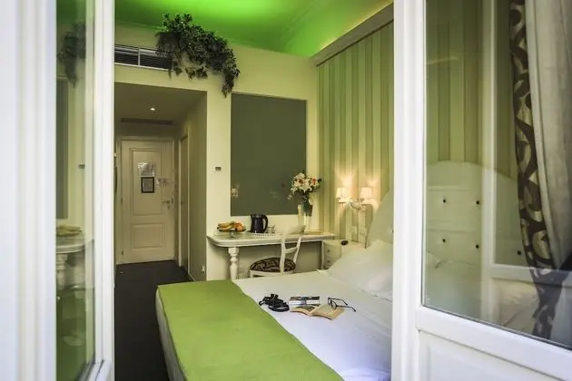 Standard Tek Büyük veya İki Ayrı Yataklı Oda