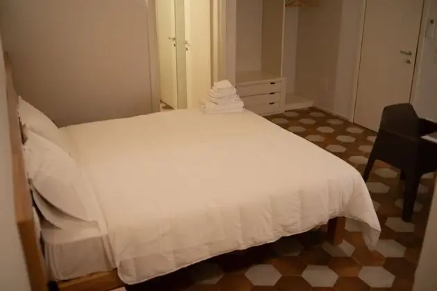 Basic Tek Büyük Yataklı Oda