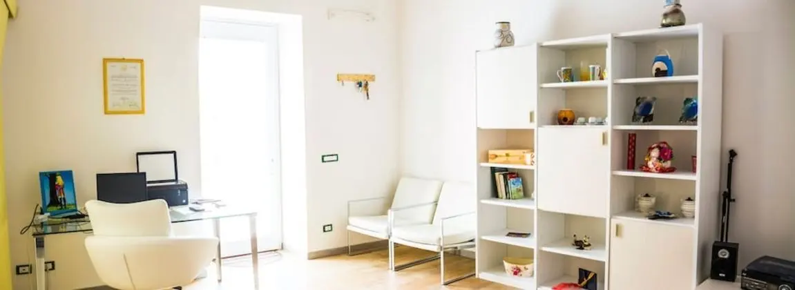 Dört Kişilik Oda, Avlu Manzaralı