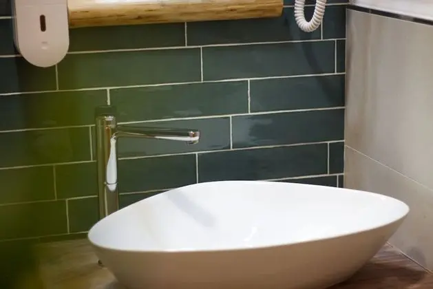 Tek Büyük Yataklı Oda, Balkon