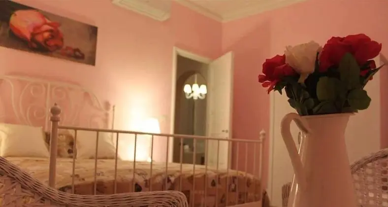 Deluxe Tek Büyük Yataklı Oda (External private bathroom)