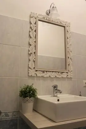 Standard Tek Büyük Yataklı Oda, Ortak Banyo