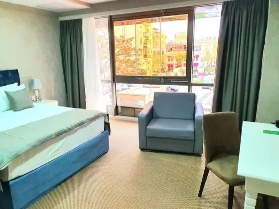 Deluxe Üç Kişilik Oda
