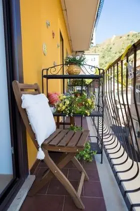 Tek Büyük Yataklı Oda, Ortak Banyo, Deniz Manzaralı