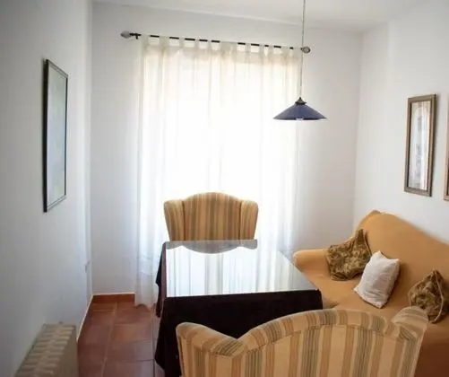 Ev, Birden Çok Yatak Odası (Planta baja)