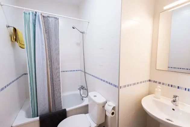 Ortak Ranzalı Oda, Karma Ranzalı Oda, Ortak Banyo (1 bed in 4 Bed Dorm)