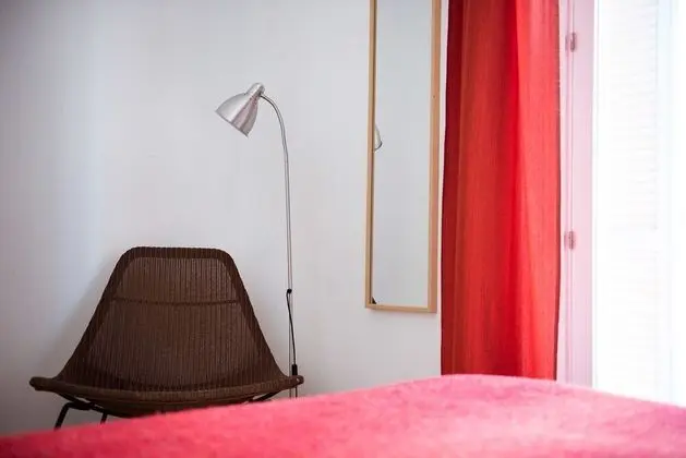 Tek Büyük Yataklı Oda, Ortak Banyo