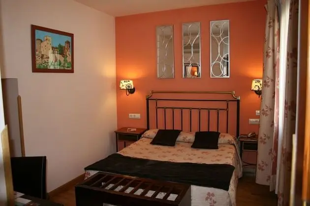 Tek Büyük Yataklı Oda