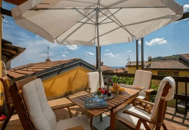 Family Villa, Birden Çok Yatak, Dağ Yamacı (La Casa nel Borgo)