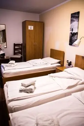 Basic Üç Kişilik Oda