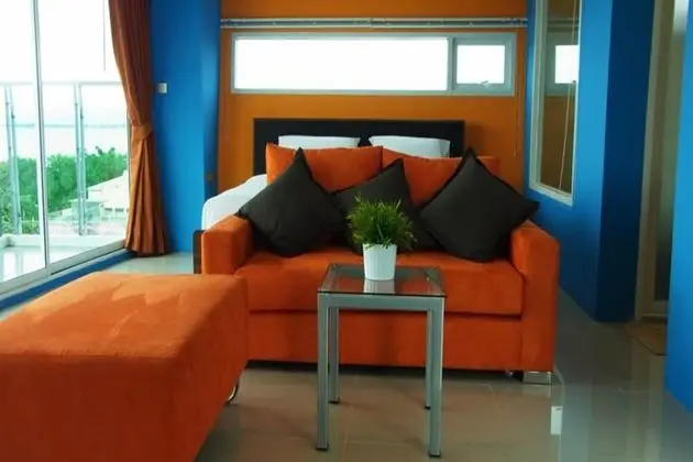 Deluxe Studio