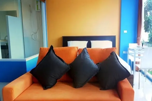 Deluxe Studio