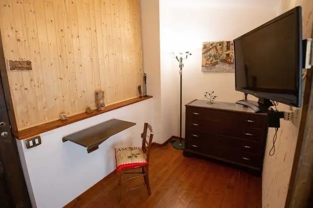 Tek Büyük veya İki Ayrı Yataklı Oda (3)