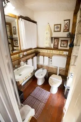 Tek Büyük veya İki Ayrı Yataklı Oda (3)