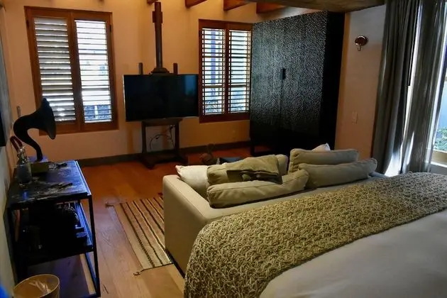 Suite 3