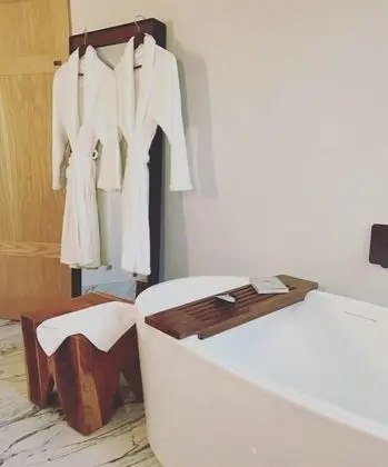 Suite 5