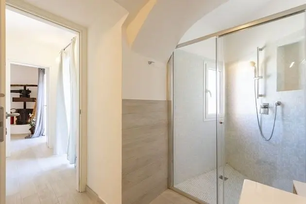 Traditional Tek Büyük Yataklı Oda