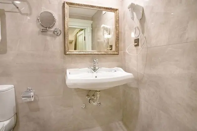 Deluxe Tek Büyük veya İki Ayrı Yataklı Oda, Şehir Manzaralı