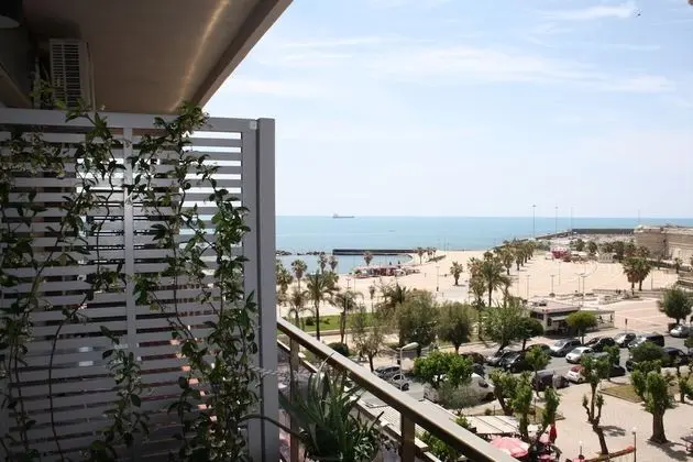 Tek Büyük Yataklı Oda, Özel Banyo, Deniz Manzaralı (External)