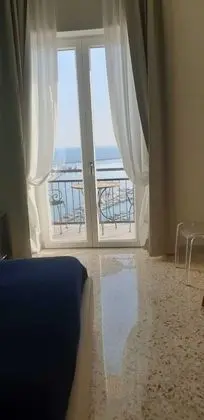 Deluxe Tek Büyük Yataklı Oda, Sigara İçilmez, Deniz Manzaralı (Azzurra)