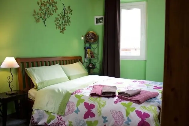 Classic Dört Kişilik Oda, Birden Çok Yatak, Özel Banyo, Avlu Manzaralı