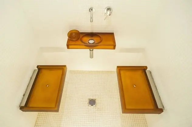 Design Tek Büyük Yataklı Oda, Bahçe Manzaralı