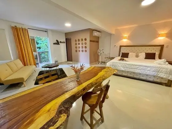 Luxury Tek Büyük Yataklı Oda, 1 En Büyük (King) Boy Yatak, Balkon