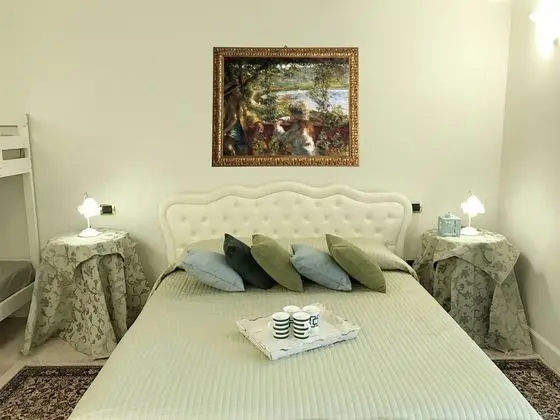 Family Oda, Bahçe Manzaralı