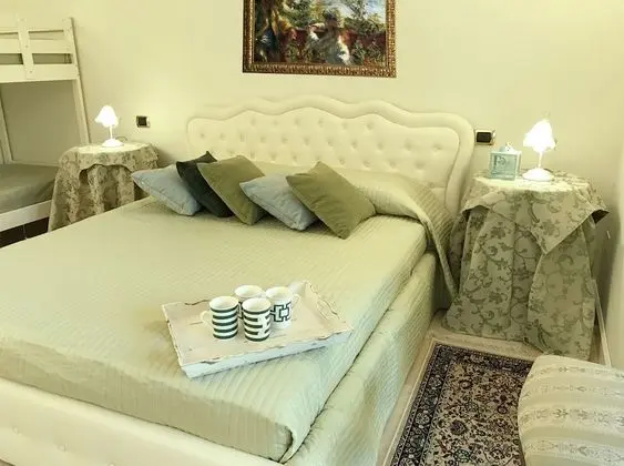 Family Oda, Bahçe Manzaralı