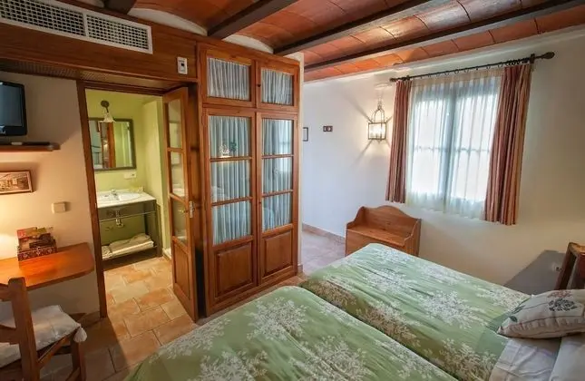 Tek Büyük Yataklı Oda