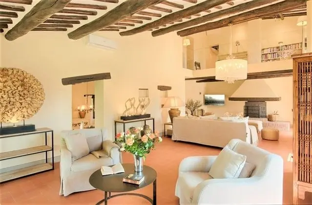 Villa, Sigara İçilebilir