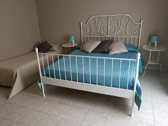 Üç Kişilik Oda, Ortak Banyo