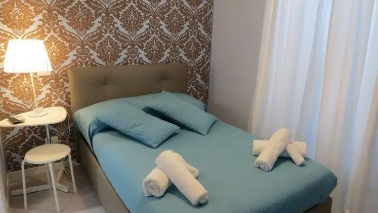Basic Tek Büyük Yataklı Oda