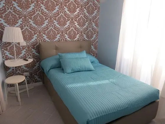 Basic Tek Büyük Yataklı Oda