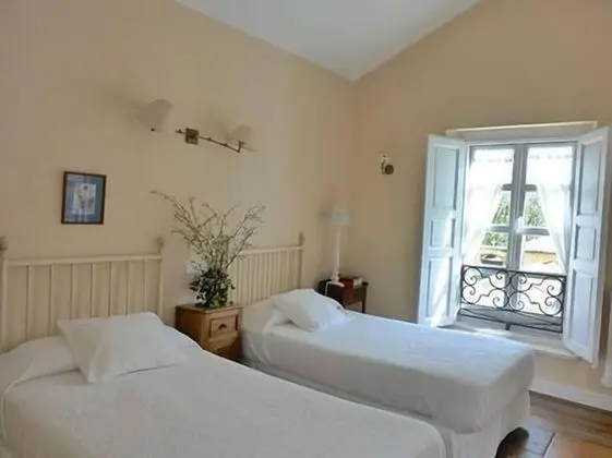 Economy Tek Büyük Yataklı Oda