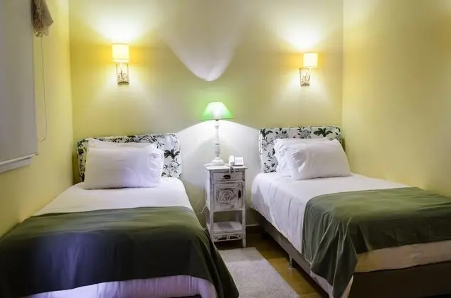İki Ayrı Yataklı Oda, 2 Tek Kişilik Yatak