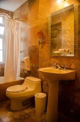 Standard Tek Büyük Yataklı Oda