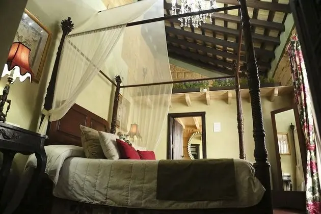 Deluxe Tek Büyük Yataklı Oda (for 2 people)