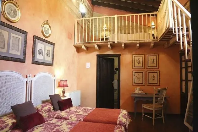 Deluxe Tek Büyük Yataklı Oda (for 2 people)