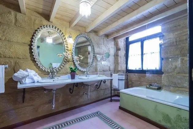 Deluxe Tek Büyük Yataklı Oda (for 2 people)