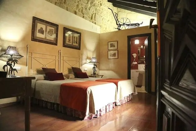 Superior Büyük Yataklı Tek Kişilik Oda