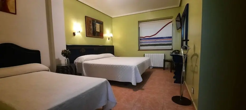 Family Üç Kişilik Oda, Şehir Manzaralı