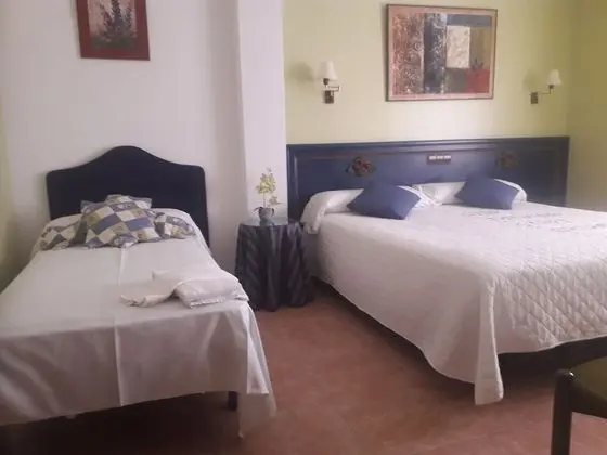 Family Üç Kişilik Oda, Şehir Manzaralı