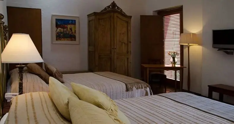 Mitla, 2 double beds