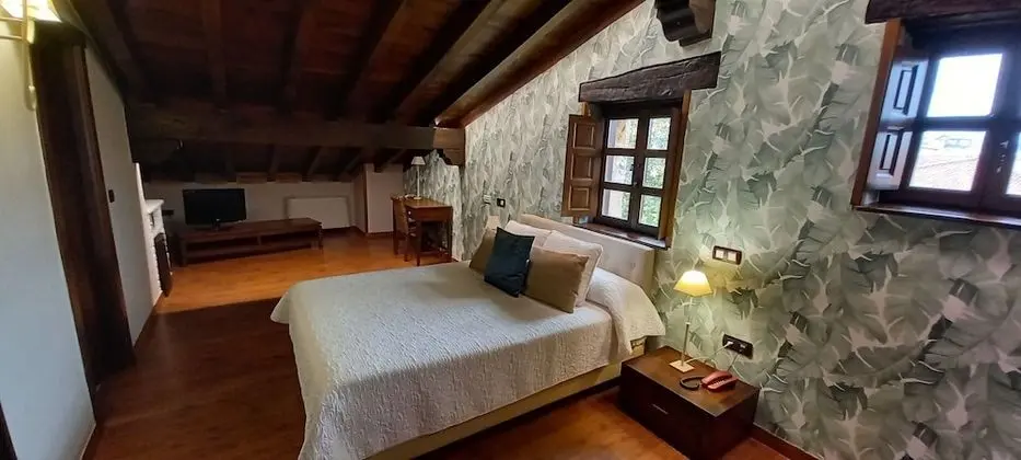 Dört Kişilik Oda, Sıcak Su Küveti