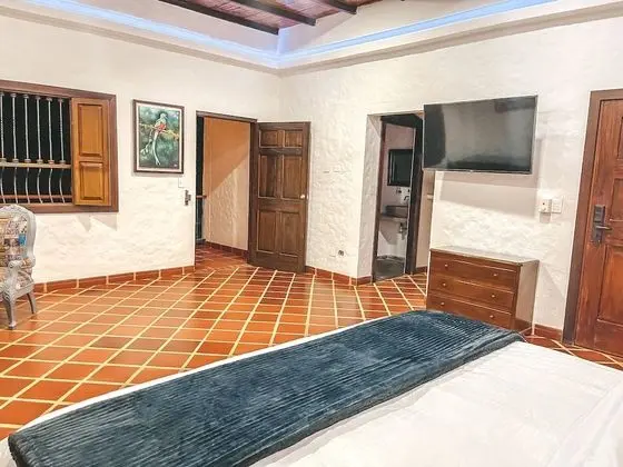 Classic Tek Büyük Yataklı Oda