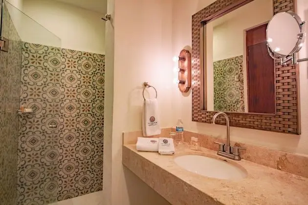 Standard Oda, 1 En Büyük (King) Boy Yatak, Özel Banyo
